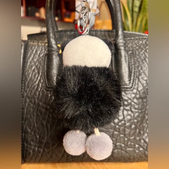 BEAUTIFUL BAG CHARM/ KEYCHAIN - Picture 3 of 3